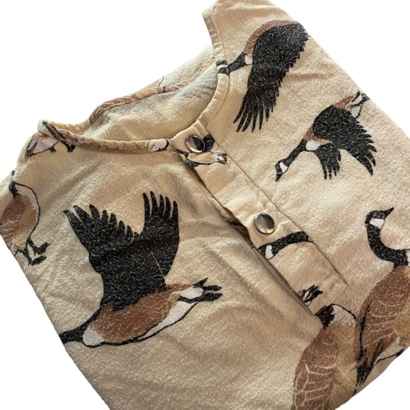 unbranded Other - Vintage Cream Coloured Flannel Night Gown Geese Classic Comfort Granny Style